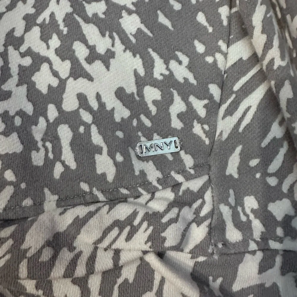 Marc New York Gray and White Patterned sweatshirt - Picture 2 of 3